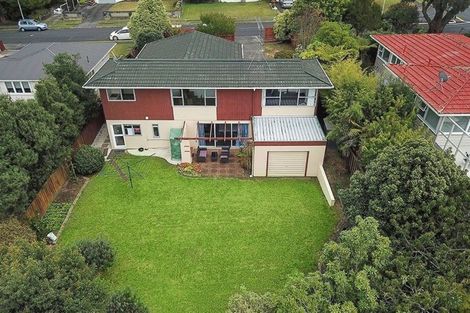 Photo of property in 4 Alton Terrace, Pakuranga Heights, Auckland, 2010