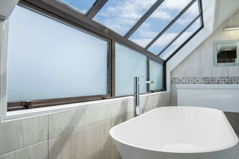 Photo of property in 245 Cannon Hill Crescent, Mount Pleasant, Christchurch, 8081