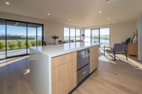 Photo of property in 203 Lake Hood Drive, Huntingdon, Ashburton, 7774