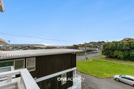 Photo of property in 4/12 Thornley Street, Titahi Bay, Porirua, 5022