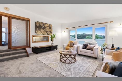 Photo of property in 40 Valley View Road, Glenfield, Auckland, 0629