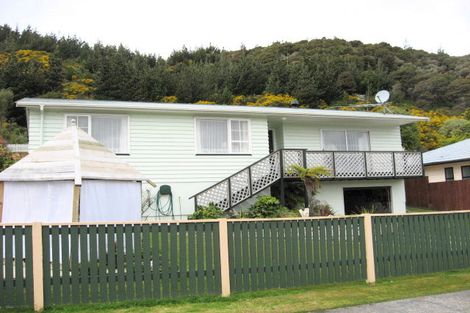 Photo of property in 30 Trelawney Road, Wainuiomata, Lower Hutt, 5014