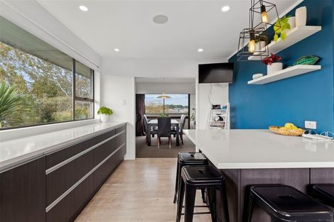 Photo of property in 348 Main Road, Huapai, Kumeu, 0810