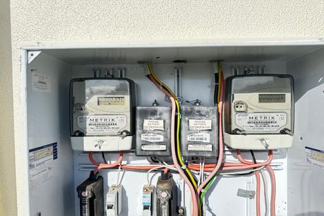 Photo of property in 60 Hewlett Road, Massey, Auckland, 0614