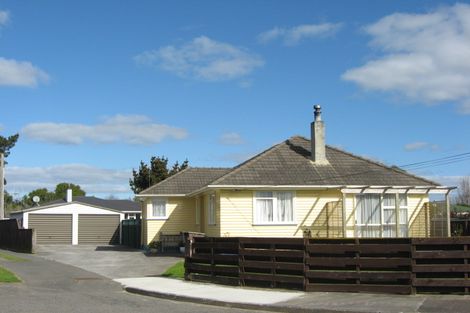 Photo of property in 20 Ward Street, Bulls, 4818