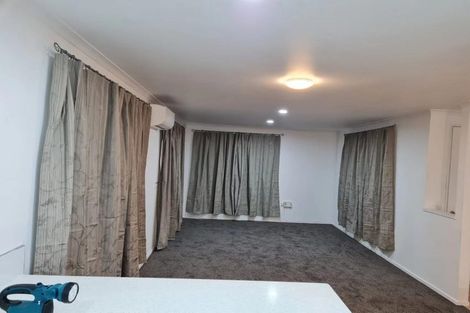 Photo of property in 39 Fernbrook Close, Burswood, Auckland, 2013