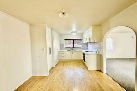 Photo of property in 18 Banyan Drive, Totara Heights, Auckland, 2105