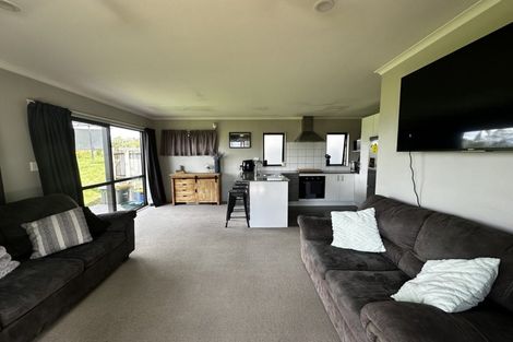 Photo of property in 34 Tiriwa Drive, Massey, Auckland, 0614