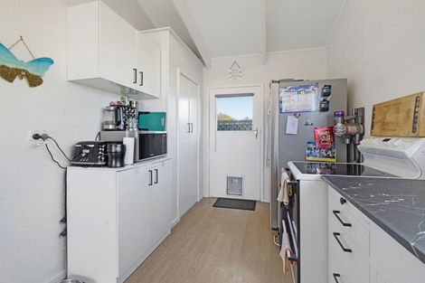 Photo of property in 2/127 Parkers Road, Tahunanui, Nelson, 7011