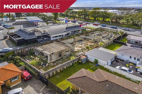 Photo of property in 3370 Great North Road, Glen Eden, Auckland, 0602