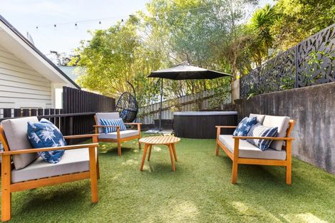 Photo of property in 44 Faraday Street, Hospital Hill, Napier, 4110