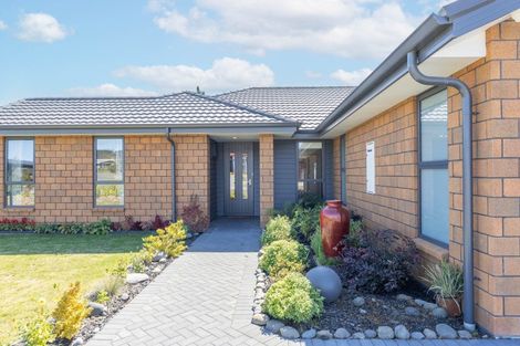 Photo of property in 8 Komahimahi Way, Motuoapa, 3382