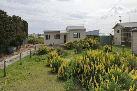 Photo of property in 36 Neva Street, Fortrose, Invercargill, 9875