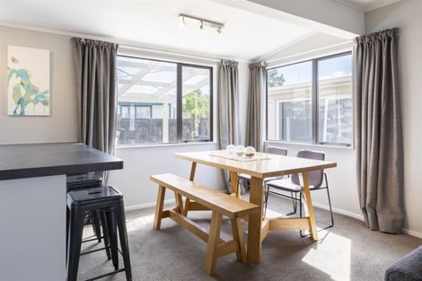 Photo of property in 6a Perrin Place, Kelvin Grove, Palmerston North, 4414