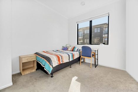 Photo of property in 10/11 Carlos Drive, Flat Bush, Auckland, 2016