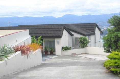 Photo of property in 14 Puketiro Avenue, Northland, Wellington, 6012