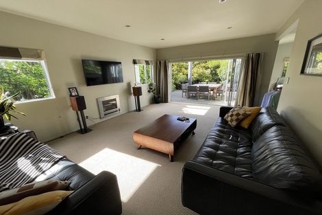 Photo of property in 12a Sandown Road, Rothesay Bay, Auckland, 0630