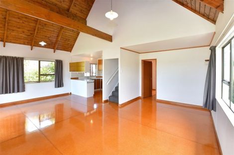 Photo of property in 22 Tindalls Bay Road, Tindalls Beach, Whangaparaoa, 0930