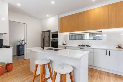 Photo of property in 40c Leo Street, Glen Eden, Auckland, 0602