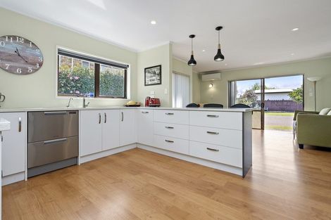 Photo of property in 45 Weld Street, Cambridge, 3434