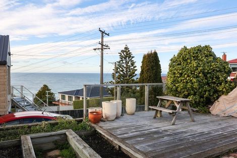 Photo of property in 11 Earls Road, Saint Clair, Dunedin, 9012