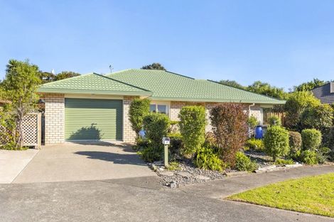 Photo of property in 27 Villa Grove, Paraparaumu, 5032