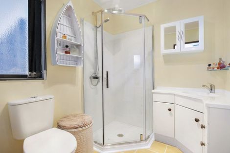 Photo of property in 10 Jenny Lane, Waiuku, 2123