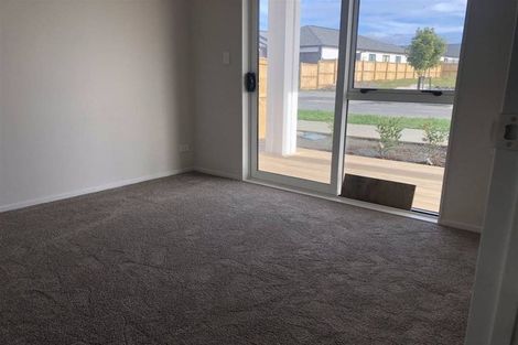 Photo of property in 9 Tidal View Road, Karaka, Papakura, 2113