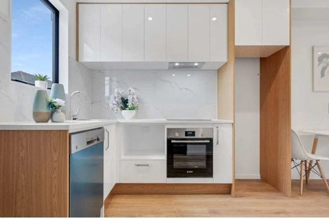 Photo of property in 35 Martin Road, Manurewa, Auckland, 2102