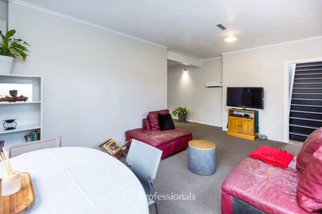 Photo of property in 52 Cypress Drive, Maungaraki, Lower Hutt, 5010