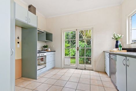 Photo of property in 24 Maeroa Road, Beerescourt, Hamilton, 3200