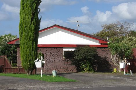 Photo of property in 10 Rene Place, Sunnyhills, Auckland, 2010