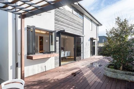 Photo of property in 6a Sawyers Arms Road, Northcote, Christchurch, 8052