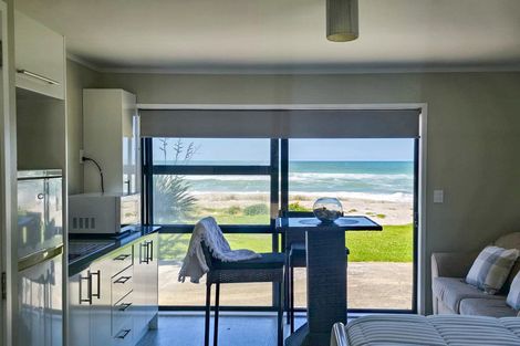 Photo of property in 213 Pukehina Parade, Pukehina, 3189