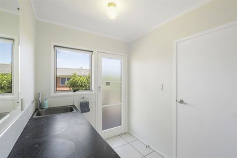 Photo of property in 14 Paulange Place, Pakuranga Heights, Auckland, 2010