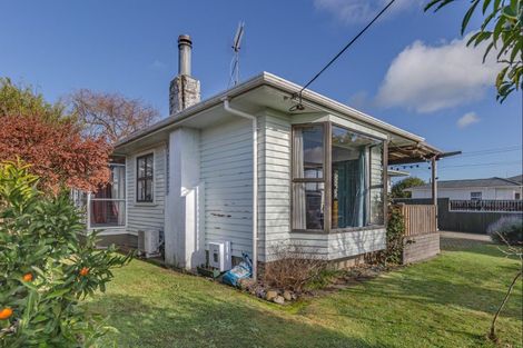Photo of property in 24 Karaka Crescent, Levin, 5510