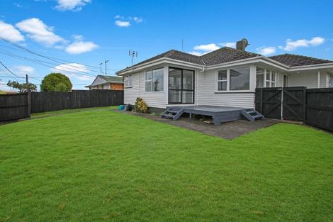 Photo of property in 5 Minifie Avenue, Melville, Hamilton, 3206