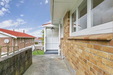 Photo of property in 2/15 Walter Macdonald Street, Howick, Auckland, 2014