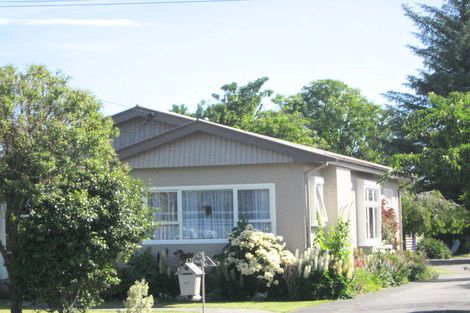 Photo of property in 27 Young Street, Somerfield, Christchurch, 8024