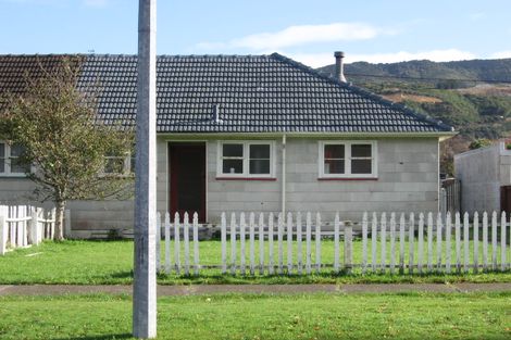 Photo of property in 1297 High Street, Taita, Lower Hutt, 5011