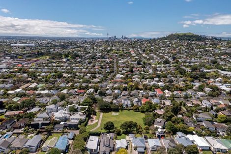 Photo of property in 92e Marsden Avenue, Mount Eden, Auckland, 1024