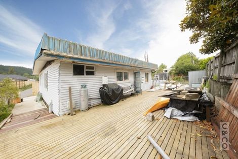 Photo of property in 5 Duchess Way, Riverhead, 0820