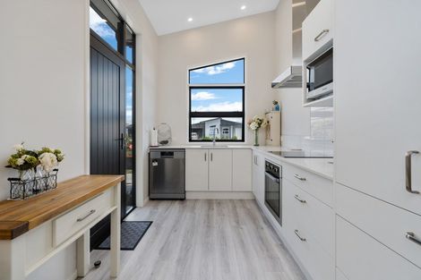 Photo of property in 16a Tamapahore Boulevard, Papamoa Beach, Papamoa, 3118