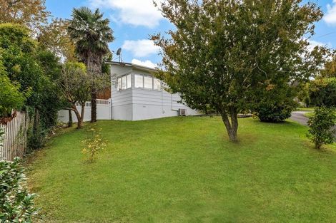 Photo of property in 1/133 Edmonton Road, Te Atatu South, Auckland, 0610