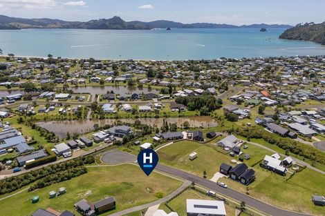 Photo of property in 2 Tinirau Place, Cooks Beach, 3591