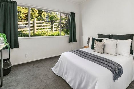 Photo of property in 30 Singers Road, Korokoro, Lower Hutt, 5012