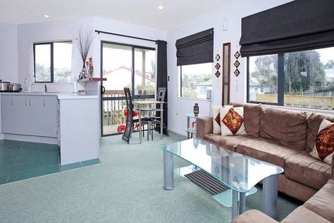 Photo of property in 97 Athena Drive, Totara Vale, Auckland, 0629