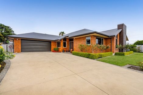 Photo of property in 7 Portland Drive, Highlands Park, New Plymouth, 4312