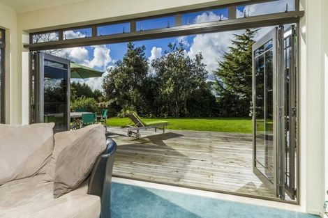 Photo of property in 5 Shiloh Way, Greenhithe, Auckland, 0632