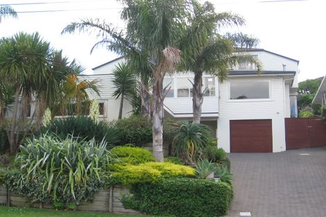 Photo of property in 25 Jellicoe Road, Murrays Bay, Auckland, 0630